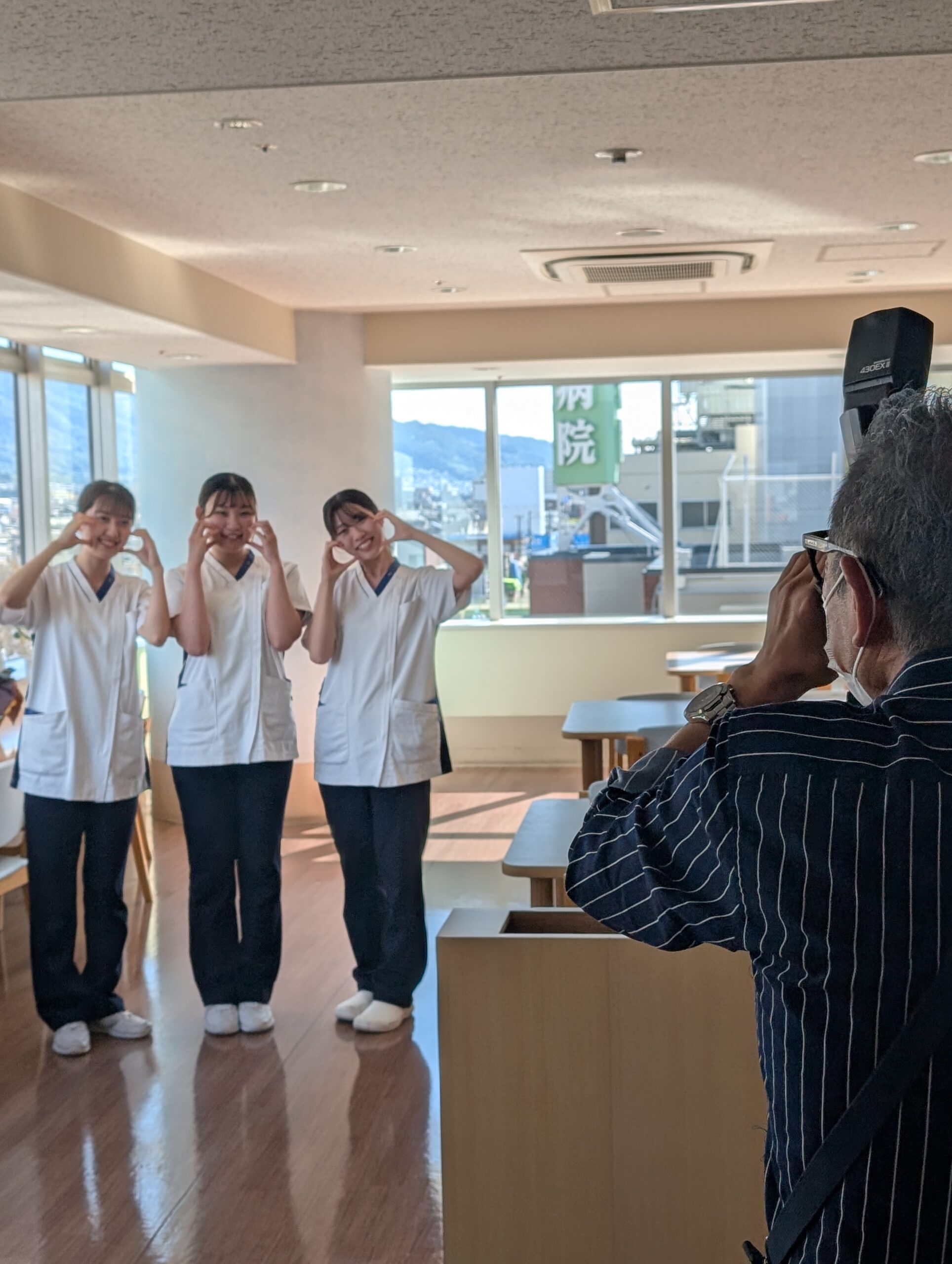 若草第一病院仲良し同期組💛プロフォトグラファーによる写真撮影無事終了!